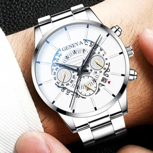 Gros plan d'une montre Geneva avec bracelet en métal argenté et cadran blanc élégant
