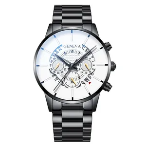 Détail du cadran de montre Geneva en acier noir avec calendrier et affichage