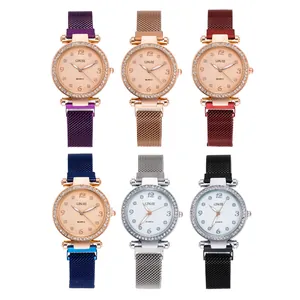Orologi al quarzo da donna con cinturino a maglia e lunetta in cristallo in sei colori