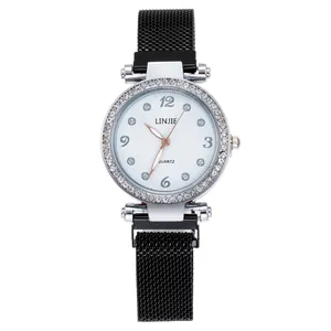 Orologio al quarzo da donna con lunetta di strass e cinturino milanese magnetico nero