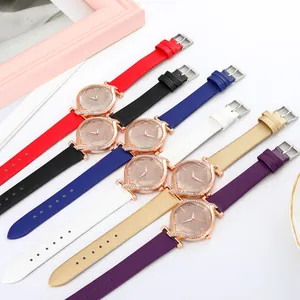 Montre quartz femme élégante avec boîtier strass et cadran étoilé scintillant en six couleurs