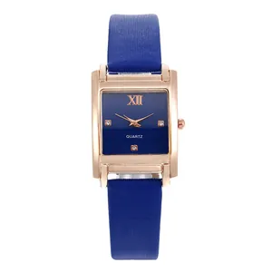 Elegante quadratische Quarzuhr in Roségold mit tiefblauem Zifferblatt und blauem Lederband