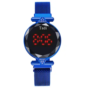 Montre numérique LED bleue avec bracelet magnétique et verre facetté pour femmes
