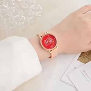 Orologio cinese da donna con quadrante rosso e cinturino in maglia oro rosa con testo Zhongguo