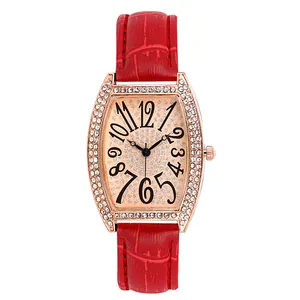 Montre à quartz tonneau pour femme, lunette sertie de diamants et bracelet rouge