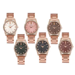 Montre quartz femme avec bracelet en métal or rose et lunette strass en six couleurs