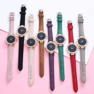 Relojes de cuarzo para mujer con esfera de cielo estrellado y correas de cuero