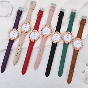 Montre Amadi élégante pour femmes avec bracelets colorés et boîtier doré rose strass