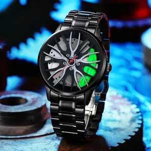 Détail du cadran de montre jante en acier inoxydable noir avec accents étriers verts