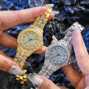 Montre de Luxe pour Femme Entièrement Sertie de Strass Bracelet en Alliage Montre à Quartz Mode Affaires Bijoux Accents Bleus