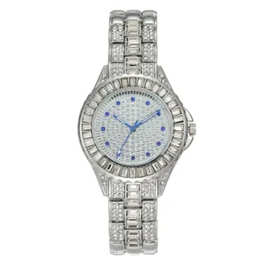 Montre à quartz luxe pour femme en argent avec strass et accents de cadran bleus