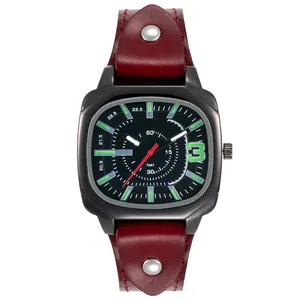 Montre à quartz industrielle pour homme avec boîtier noir mat et bracelet cuir rouge
