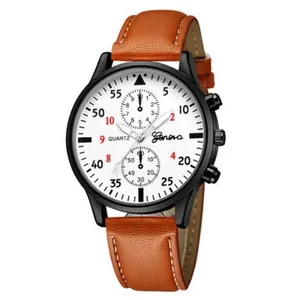 Détail de la montre à quartz Geneva avec bracelet cuir orange-brun et cadran blanc