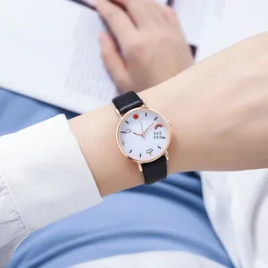 Dames Casual Quartz Horloge Schattig Regenboog Wolk Weerpatroon Wijzerplaat Roségouden Kast Kunstlederen Band Mode Polshorloge