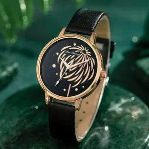 Montre minimaliste pour femme avec cadran noir et boîtier en or rose sur cuir noir