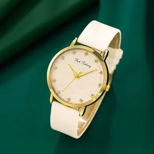 Modische Damen Quarzuhr Mit Kunstlederarmband Minimalistisches Rundes Zifferblatt Strass Markierungen Legierungsgehäuse Elegante Armbanduhr