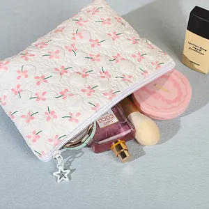 Borsa cosmetica trapuntata a fiori con cerniera a stella, custodia da viaggio portatile