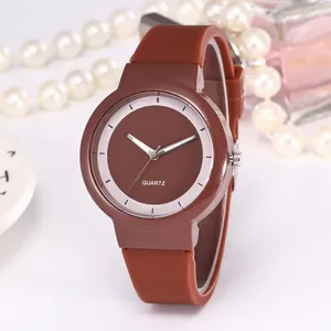 Ladies Fashion Silicone Quartz Watch Minimalist Round Analog Wristwatch Student Casual Candy Color Timepiece Alloy Case