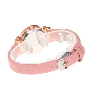 Montre à quartz pour femme avec bracelet en cuir rose et boîtier en or rose