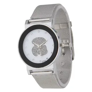 Montre à quartz argentée avec bracelet en maille et motif ours scintillant sur cadran blanc