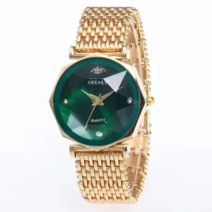 Orologio da donna con cinturino a maglia dorata e quadrante verde in vetro tagliato