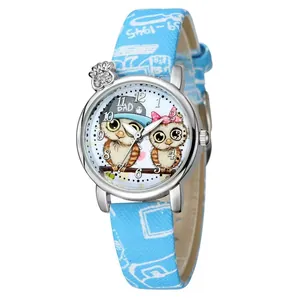 Orologio al quarzo gufo azzurro per bambini con ciondolo zampa e cinturino in pelle
