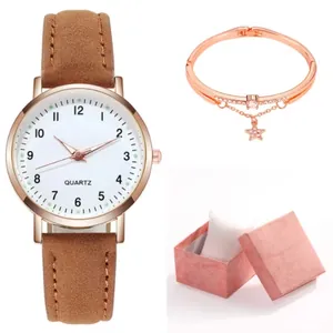 Set Orologio al Quarzo Semplice da Donna Con Cinturino in Ecopelle Smerigliata Quadrante Luminoso Bracciale Con Ciondolo a Stella Accessorio Moda Elegante Regalo