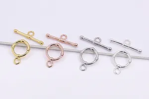 Détail des fermoirs à bascule OT en argent sterling S925 en quatre tons de métal
