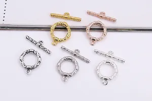 Detailansicht der S925 Sterling Silber Vintage Gravur OT-Knebelverschlüsse für DIY-Schmuck