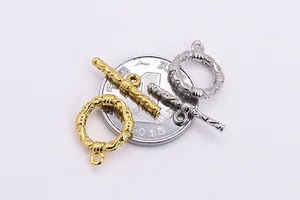 Detail von S925 Sterling Silber Perlen OT-Verschlüssen mit geprägten Wolkenmustern