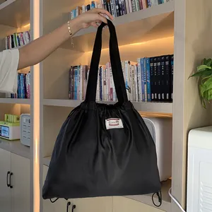 Damen Große Kapazität Wasserdichte Nylon Kordelzug Tragetasche Modische Leichte Faltbare Umhängetasche Für Reisen Alltag Shopping