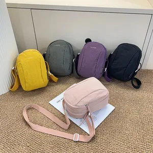 Women Lightweight Nylon Crossbody Bag Waterproof Mobile Phone Bag Adjustable Shoulder Bag For Casual Daily Sports