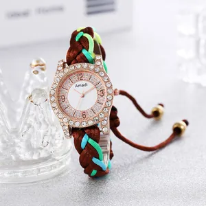 Damenuhr in Roségold mit buntem DIY geflochtenem Armband und Kristall-Lünette Design