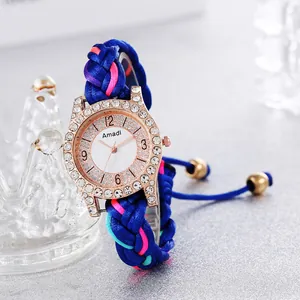 Amadi Boho-Uhr mit Kristalllünette in Roségold und buntem, gewebtem Kordelarmband