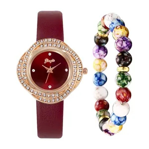 Damen-Armbanduhr mit Strass, Lederarmband und Marmorperlen-Armband im Set auf Weiß