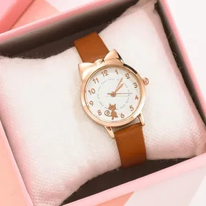 Orologio con orecchie di gatto in oro rosa e cinturino marrone in scatola regalo