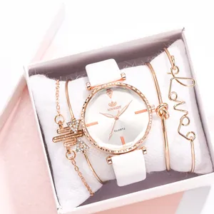 Montre femme quartz or rose avec bracelet blanc PU et ensemble de bijoux assortis en coffret