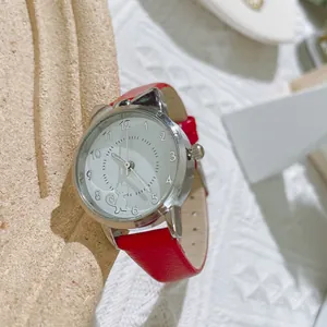 Orologio carino per bambini con cinturino in pelle rossa e cassa con orecchie di gatto