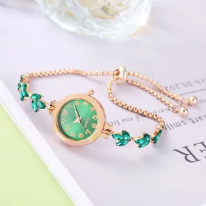 Montre Bracelet Feuille Mode pour Femmes Boucle Coulissante Réglable Montre à Quartz Boîtier en Alliage Bracelet en Acier Inoxydable Incrusté de Strass Montre Bijoux Élégante