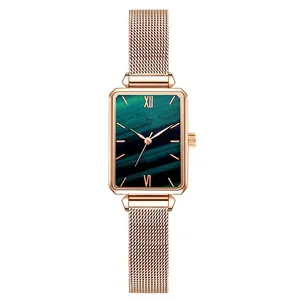 Orologio rettangolare verde da donna con cinturino in maglia oro rosa e quarzo