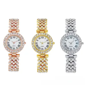 Confronto dettagliato di orologi al quarzo oro rosa, oro e argento con cinturini a V