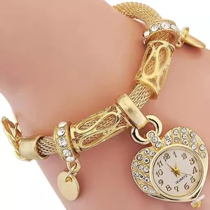 Moda Donna Orologio Bracciale con Ciondolo a Cuore Strass Lega Cinturino a Maglia Orologio al Quarzo Oro Argento Gioielli
