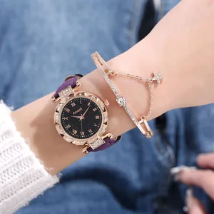 Elegantes Set aus roségoldener Uhr mit römischen Ziffern und Sternarmband für Damen