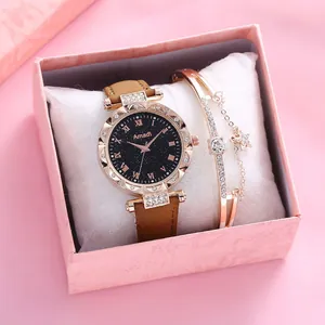 Detailansicht des Amadi Uhren und Sternenarmband-Sets in einer rosa Geschenkbox