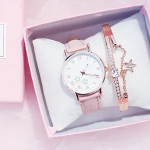 Coffret montre en cuir rose avec bracelet étoile en or rose et boîte cadeau