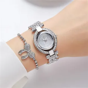 Luxuriöse Quarz-Damenuhr in Silber mit Strass-Zifferblatt und passendem Armband