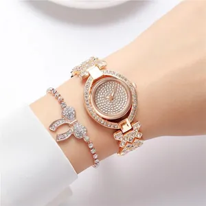 Luxuriöses Roségold Damen-Uhrenset mit Kristallen und Schmetterlingsarmband