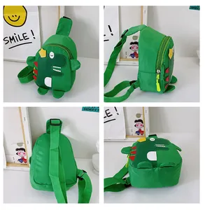 Vue multi-angles du sac de poitrine dinosaure enfant avec détails de fermeture éclair