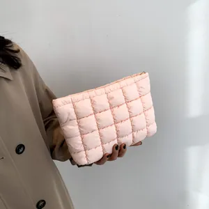 Gesteppt Puffer Clutch Für Damen Große Kapazität Baumwolle Kosmetiktasche Mode Wolke Falten Handtasche Aufbewahrungsorganisator