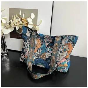 Detail der Jacquard-Canvas-Tasche mit Pop-Art-Muster für den täglichen Pendlerverkehr